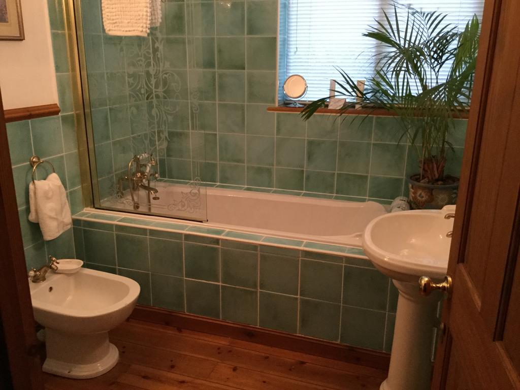 Bed and Breakfast Trecarne House Лискерд Экстерьер фото
