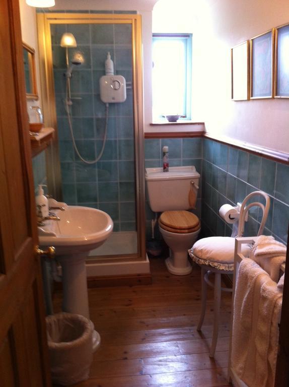 Bed and Breakfast Trecarne House Лискерд Экстерьер фото